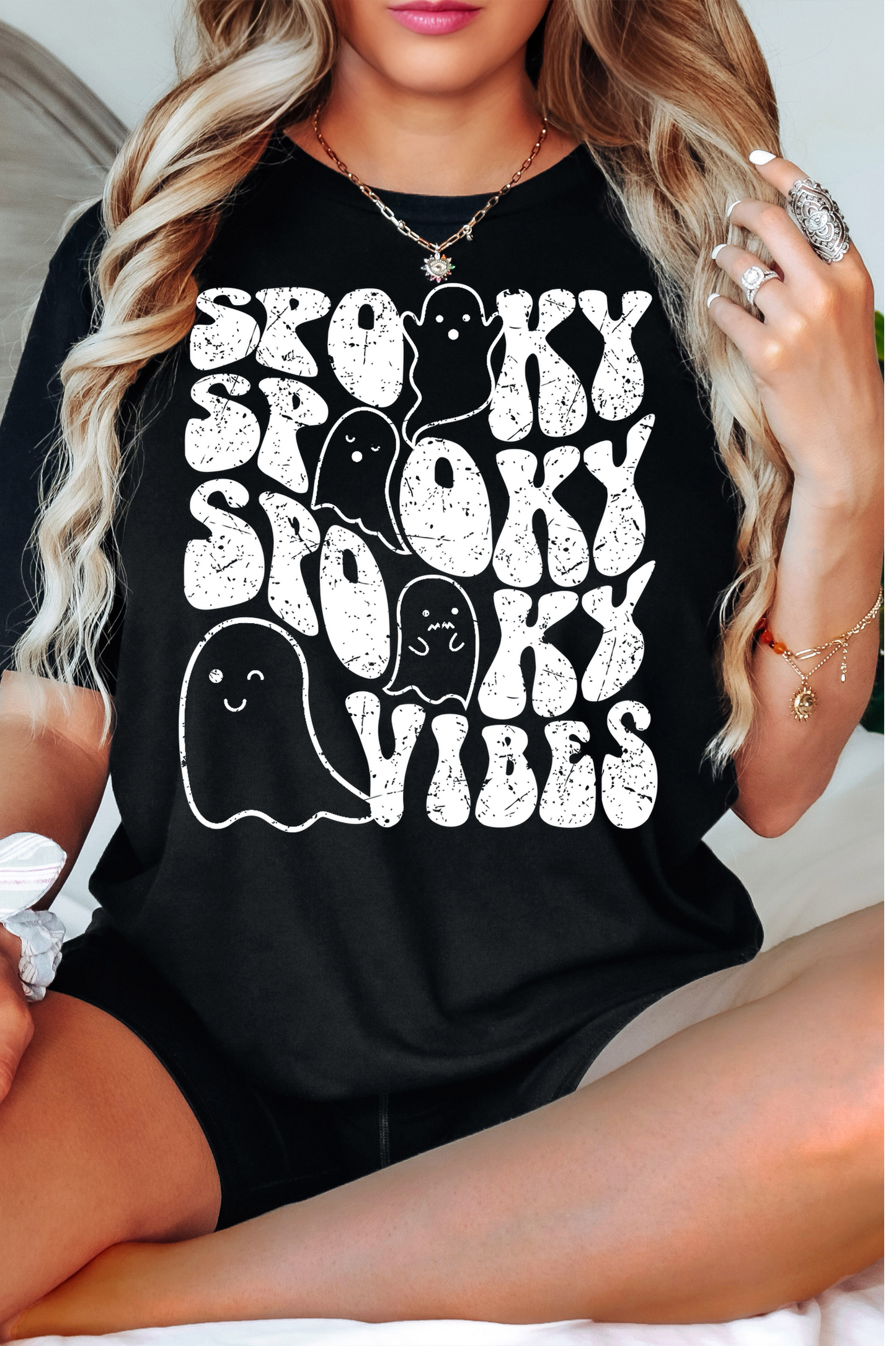Retro Distressed Spooky Ghost Halloween Gildan Soft Style T-Shirt